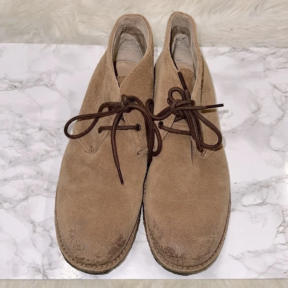 UGG Men's Brown Suede Chukka Boots size 8